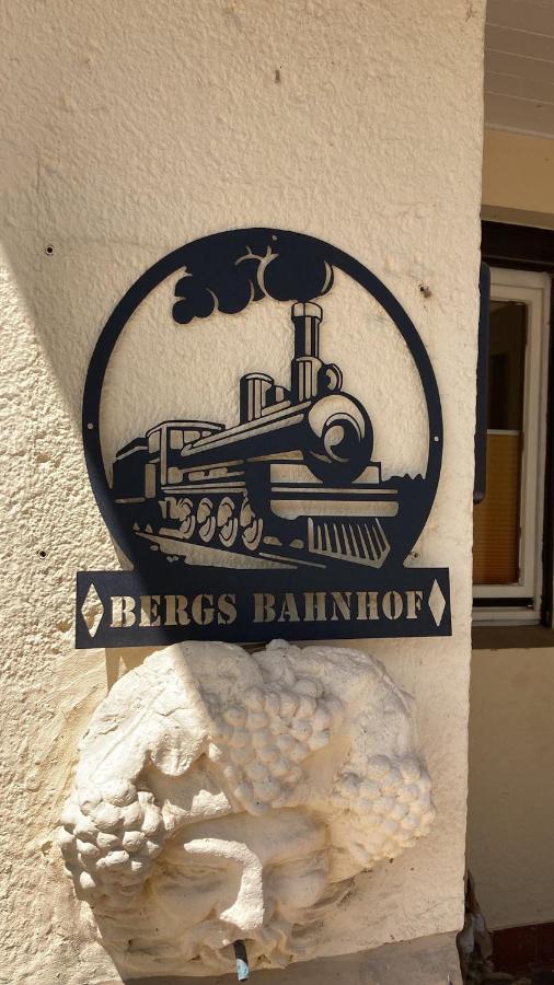 Bergs Bahnhof Ralingen Exterior foto